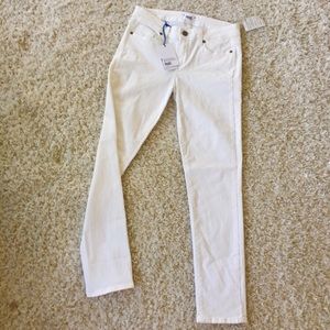 Paige Skyline Ankle Peg Optic White